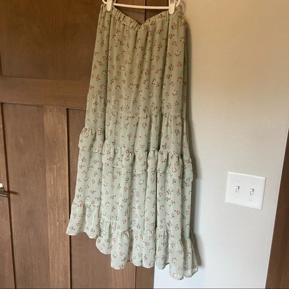 Vylette Floral Flowy Chiffon Tiered Maxi Skirt Green Size XL - Picture 3 of 8